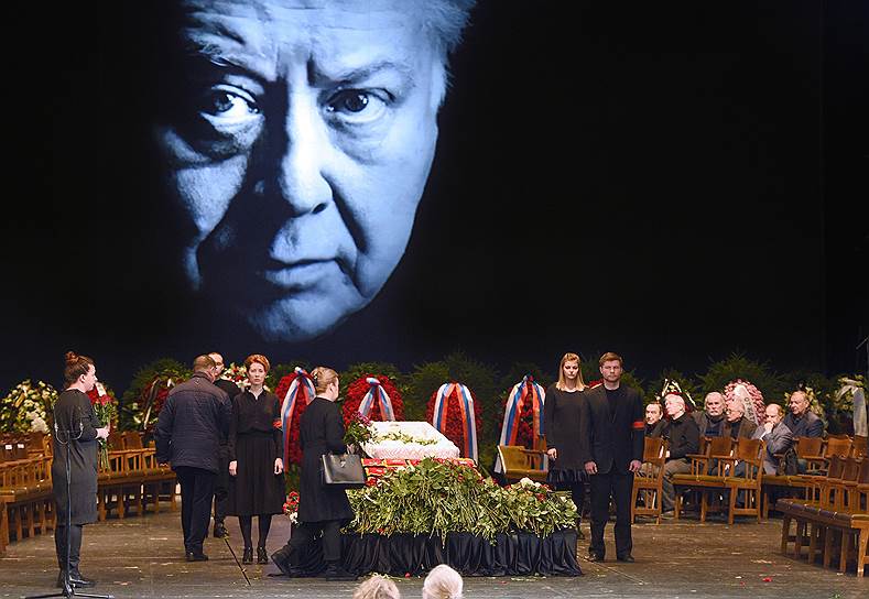 Cмерть Олега Табакова. Народный артист СССР скончался 12 марта на 83-м году жизни. Заметность: 3 217,91