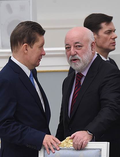 Слева направо: председатель правления «Газпрома» Алексей Миллер, председатель совета директоров группы компаний «Ренова» Виктор Вексельберг, председатель совета директоров ПАО «Северсталь» Алексей Мордашов началом встречи Владимира Путина с представителями российских деловых кругов в Кремле