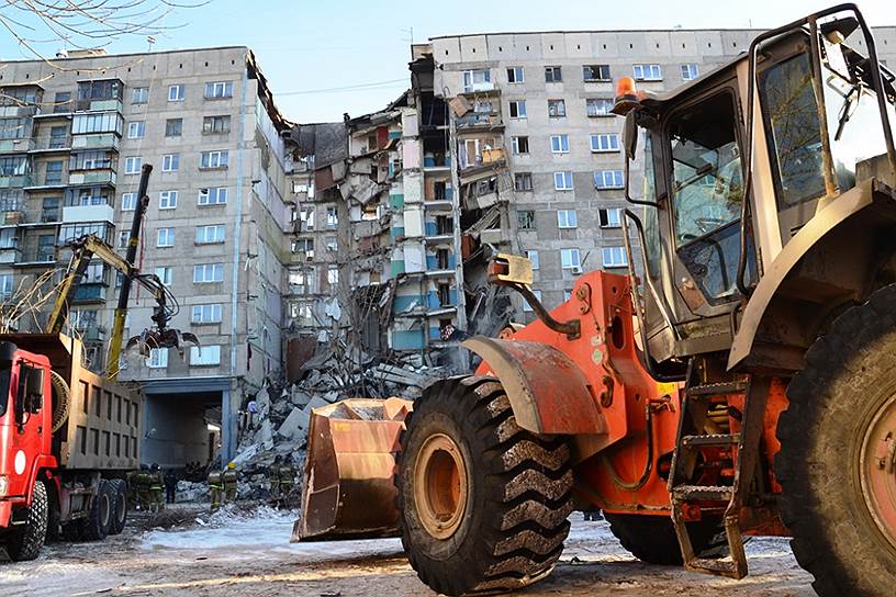 Взрыв произошел в доме по адресу улица Карла Маркса, 164, в понедельник рано утром