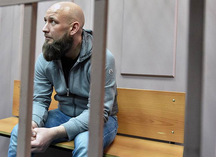 По версии следствия, участвовал в мошеннической сделке по возвращению долга банку «Восточный» в 2,5 млрд руб. акциями люксембургской компании IFTG. Арестован