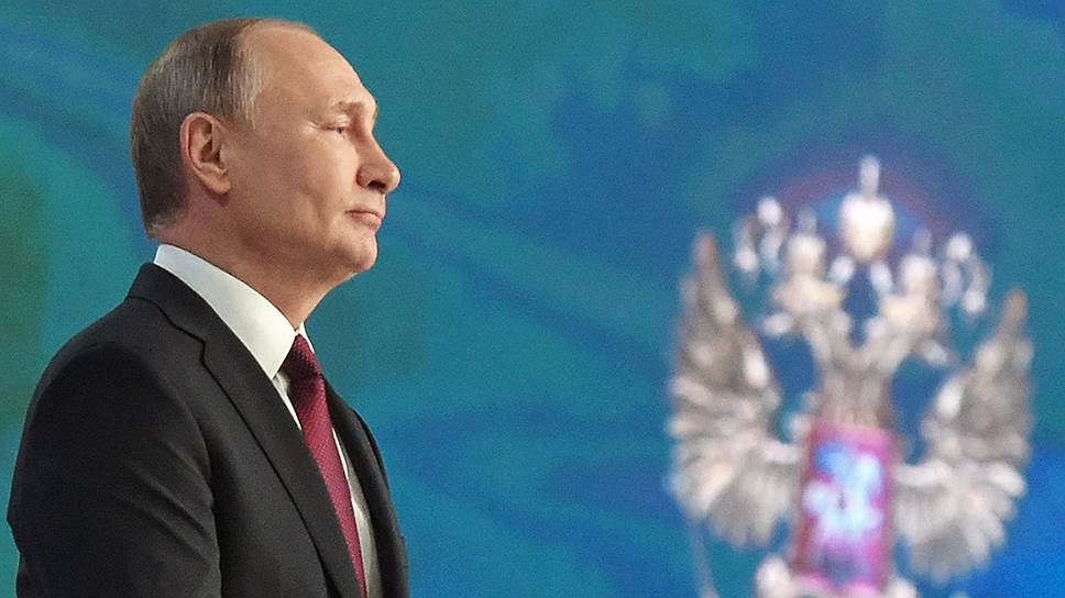 «В роли заботливого отца отечества»