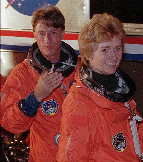 Елена Кондакова, Россия. Первая женщина, совершившая длительный полет в космос (169 суток с октября 1994 года по март 1995-го) 