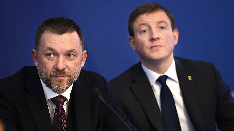 Депутат Госдумы Дмитрий Саблин (слева) и секретарь генсовета «Единой России» Андрей Турчак