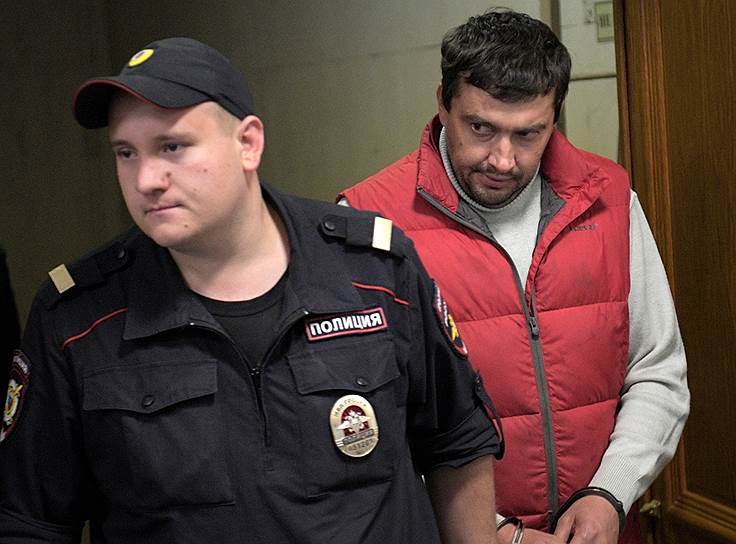 По данным следствия, являлся доверенным лицом полковника Захарченко в его коррупционных схемах. 17 мая 2022 года суд признал его виновным в посредничестве, назначив 7 лет колонии строгого режима