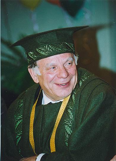 В 1990-1991 годах — вице-президент АН СССР, с 1991 по 2017 год — вице-президент РАН. Одновременно занимался научной деятельностью — разработкой полупроводниковых гетероструктур и созданием быстрых опто- и микроэлектронных компонентов. Доктор физико-математических наук (диссертация посвящена гетеропереходам в полупроводниках)