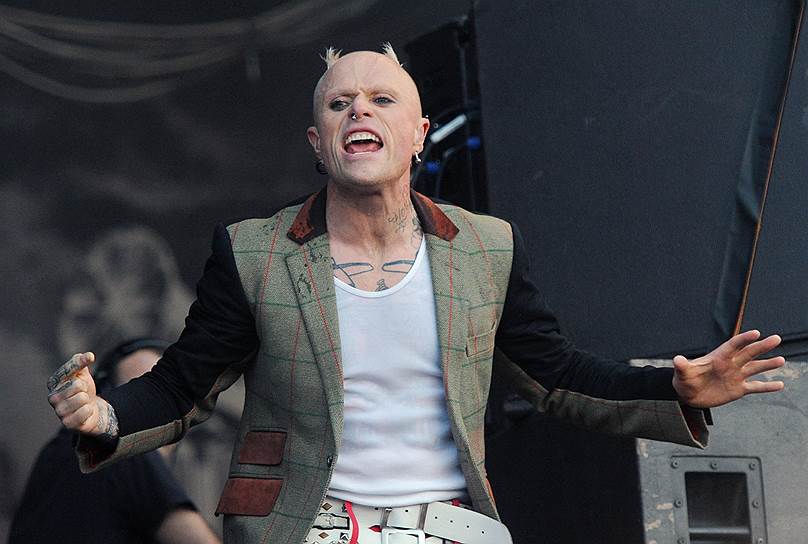 Помимо участия в The Prodigy, Флинт также работал в сольных и сайд-проектах. Среди них наиболее известны группы FLINT и Clever Brains Fryin. Музыкант вел бурную жизнь, своих непостоянных подруг скрывал от прессы, употреблял наркотики, много пил и курил. В 2006 году Флинт женился на японской модели и диджее Маюми Каи