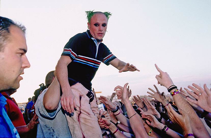 Третий студийный альбом The Prodigy «The Fat of the Land», вышедший в 1997 году, оказался на вершине хит-парадов 22 стран. На данный момент он является самым коммерчески успешным альбомом коллектива: по всему миру было продано более 10 млн копий