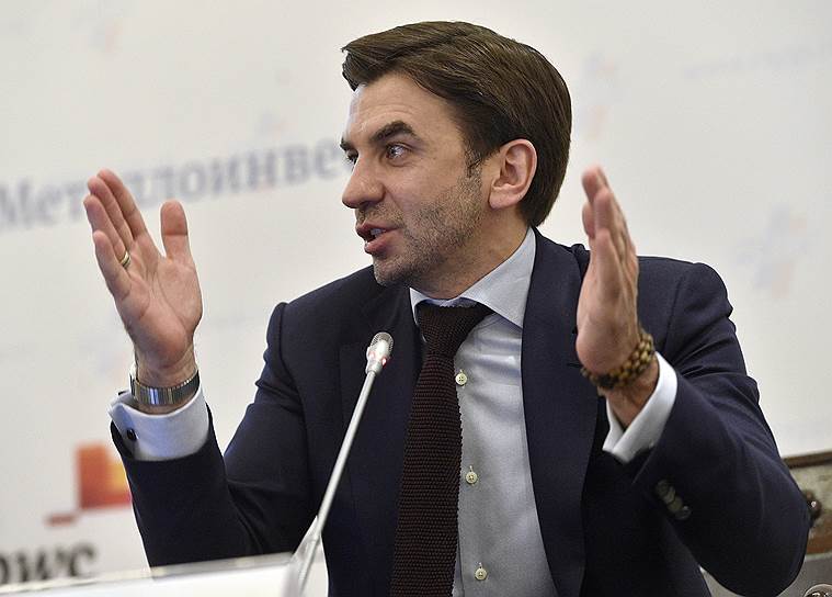 26 марта 2019 года был задержан по подозрению в создании организованного преступного сообщества с использованием служебного положения и особо крупном мошенничестве. По данным следствия, структуры господина Абызова по завышенной цене в 4 млрд руб. продали активы четырех энергокомпаний при их реальной стоимости, по оценкам следствия, в 186 млн руб. Арестован до 25 мая