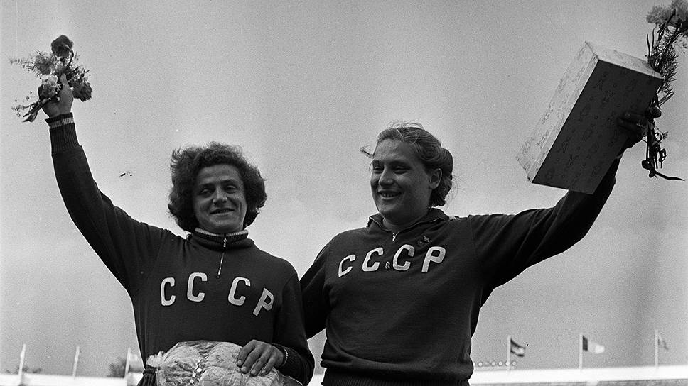 Легкоатлетки Ирина (слева) и Тамара Пресс