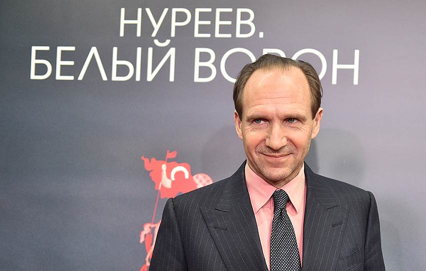 Режиссер, актер Рэйф Файнс на премьере своего фильма «Нуреев. Белый ворон» в кинотеатре «Каро 11 Октябрь»