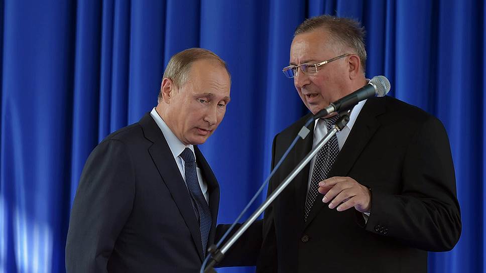 Президент России Владимир Путин (слева) и глава «Транснефти» Николай Токарев