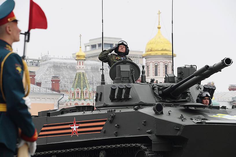 Военная техника на Параде Победы