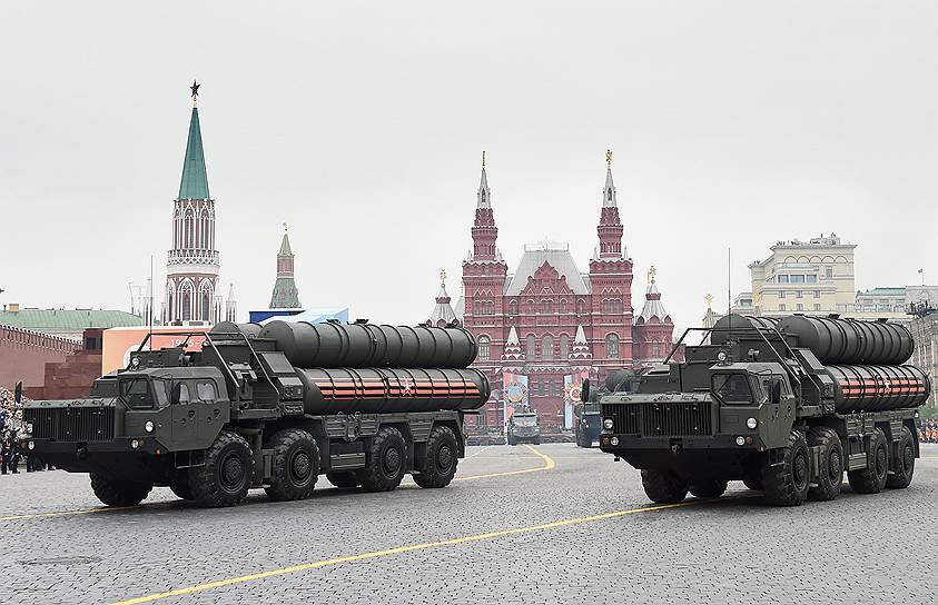 Транспортно-пусковая установка зенитного ракетного комплекса С-400