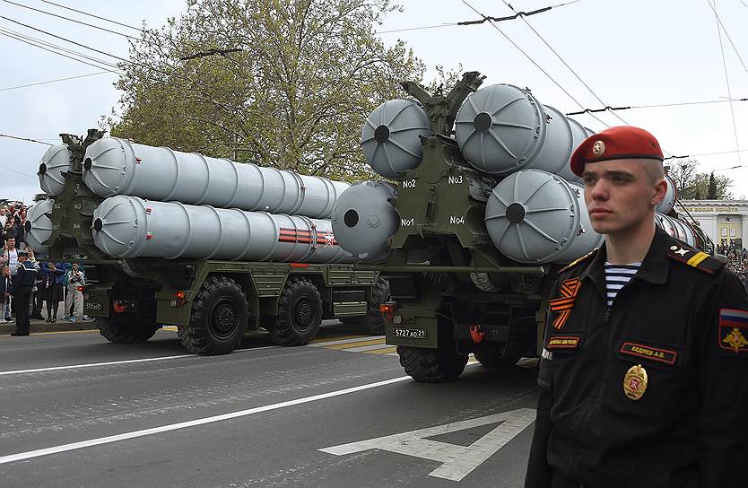 Севастополь. Военная техника на Параде Победы