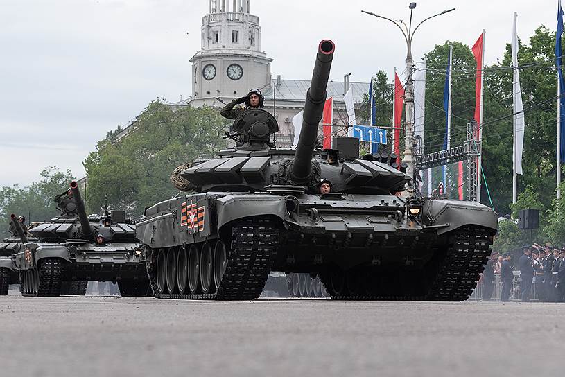 Воронеж. Военная техника на Параде Победы