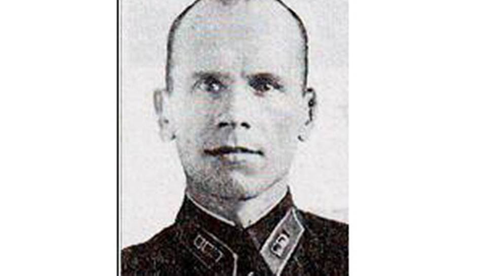 Петр Карпович Сопруненко (1908—1992) — начальник Управления по делам военнопленных и интернированных (УПВИ) НКВД СССР, генерал-майор (1945)
