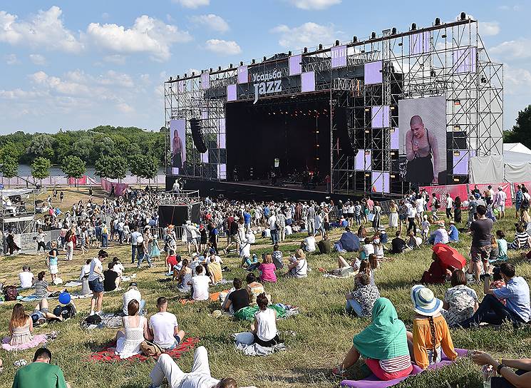 Фестиваль «Усадьба Jazz» в Коломенском в 2019 году прошел в 16-й раз