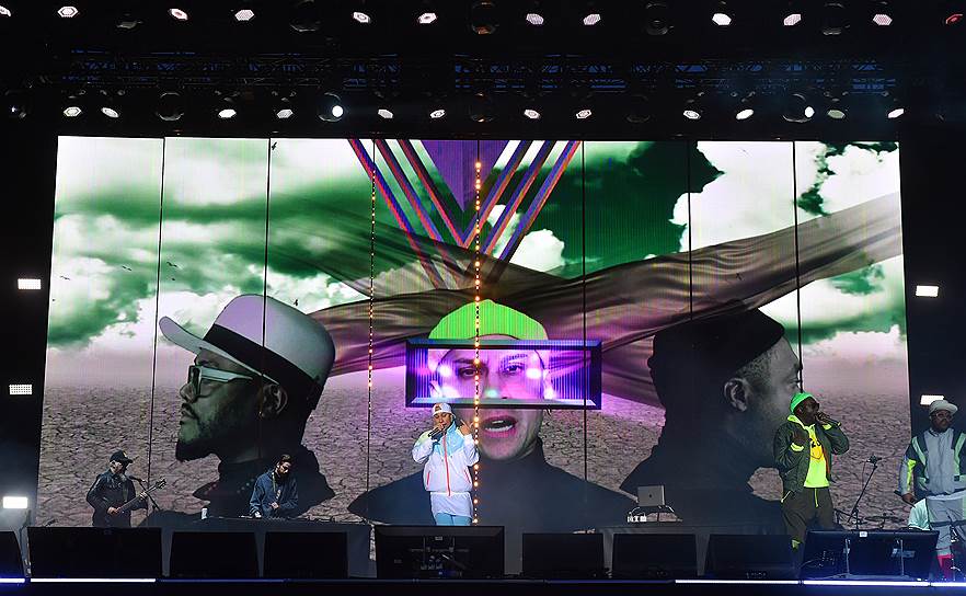Участники группы Black Eyed Peas представили песни из нового студийного альбома «Masters of the Sun Vol.1»