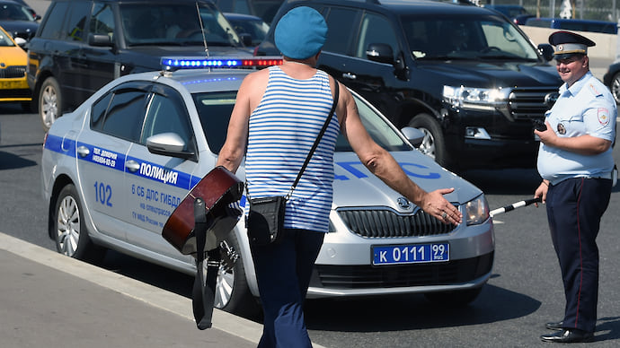 Инспекторы будут ездить на машинах из автосалонов