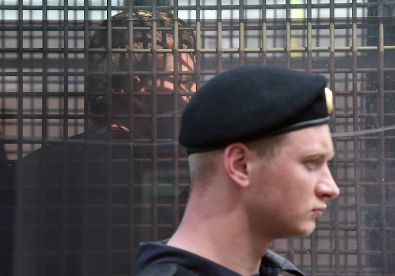У экс-кандидатов в депутаты, их родственников, зарегистрированных независимых кандидатов, а также у сотрудников ФБК Киры Ярмыш и Руслана Шаведдинова прошли обыски
