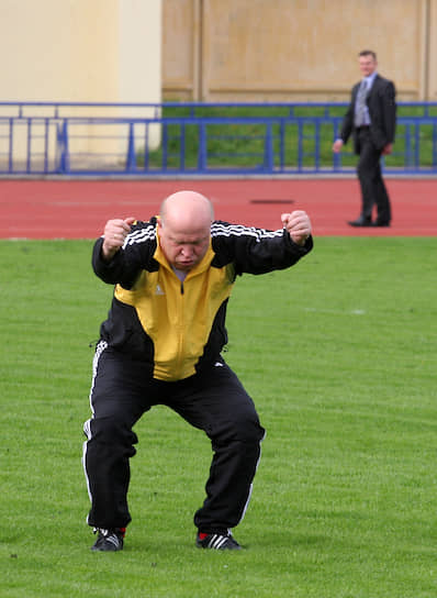 Машина не нужна, если есть Adidas Нижний Новгород, губернатор Нижегородской области Валерий Шанцев, 2006 год