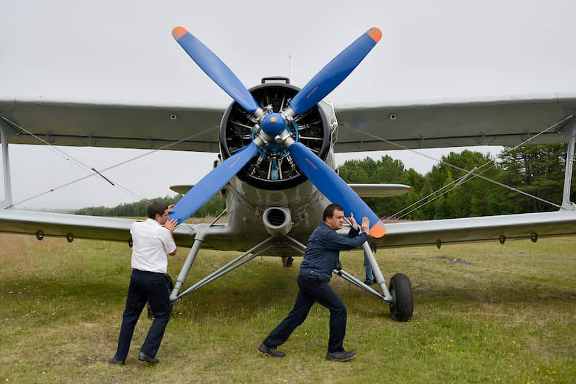 Самолет АН-2