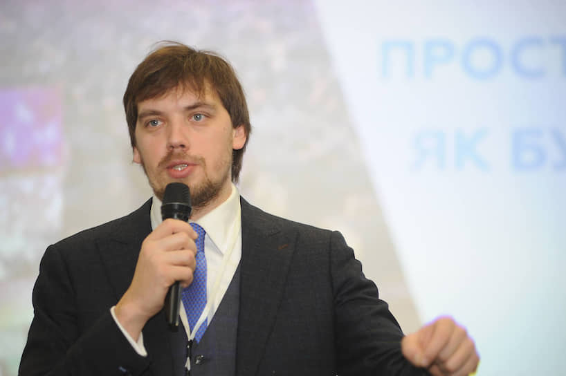 Алексей Гончарук, заместитель главы офиса президента, кандидат на пост премьер-министра    До прихода в команду Владимира Зеленского возглавлял киевский экспертно-аналитический центр «Офис эффективного управления» (BRDO) 