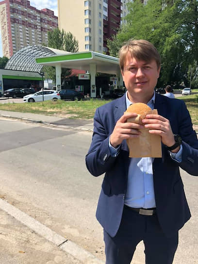 Андрей Герус, заместитель главы офиса президента по экономике    Учился в Лондоне, работал в инвестиционном бизнесе, был членом Нацкомиссии по госрегулированию в сфере энергетики и ЖКХ. Работал в штабе кандидата в президенты Владимира Зеленского 