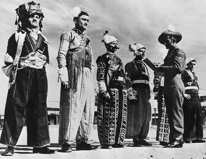 Представители иракских племен на военных учениях в Багдаде, 1944 год 