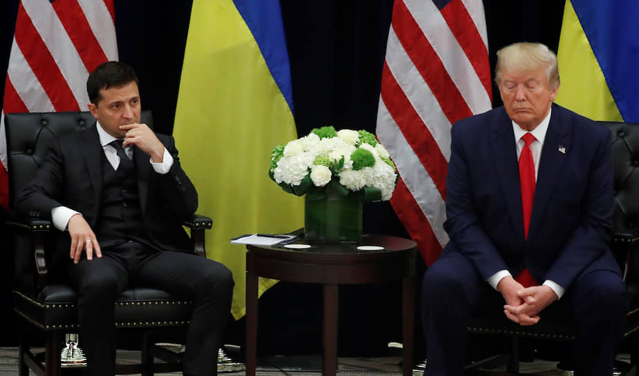 Президент Украины Владимир Зеленский (слева) и президент США Дональд Трамп 