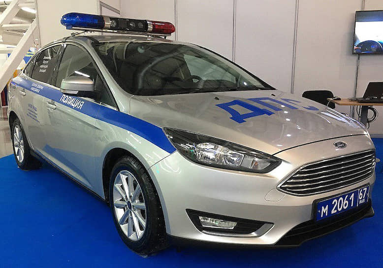 Патрульная машина с камерой, встроенной в балку