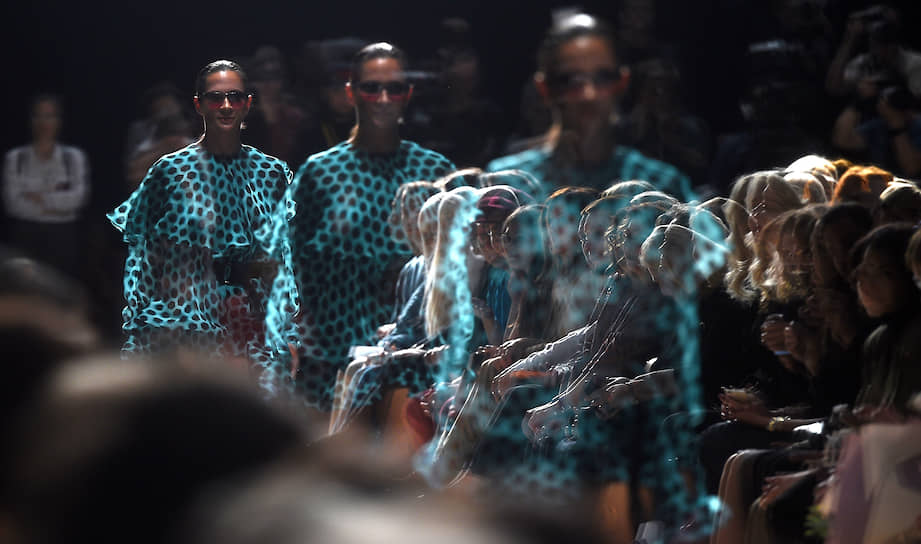 Москва. Показ коллекции дизайнера Юлии Далакян в рамках Mercedes-Benz Fashion Week Russia