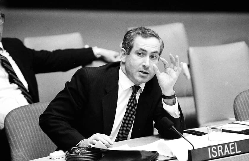 В 1982 году Биньямин Нетаньяху возглавил политический отдел посольства Израиля в США 