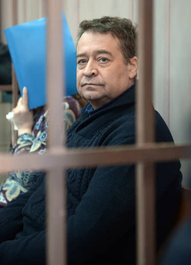 25 ноября 2019 года Нижегородский районный суд обратил в доход государства имущество обвиняемого во взятке и его супруги на сумму около