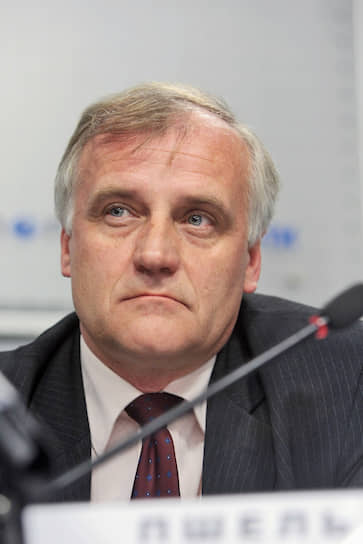 Бывший директор Информационного бюро НАТО в России Роберт Пшель