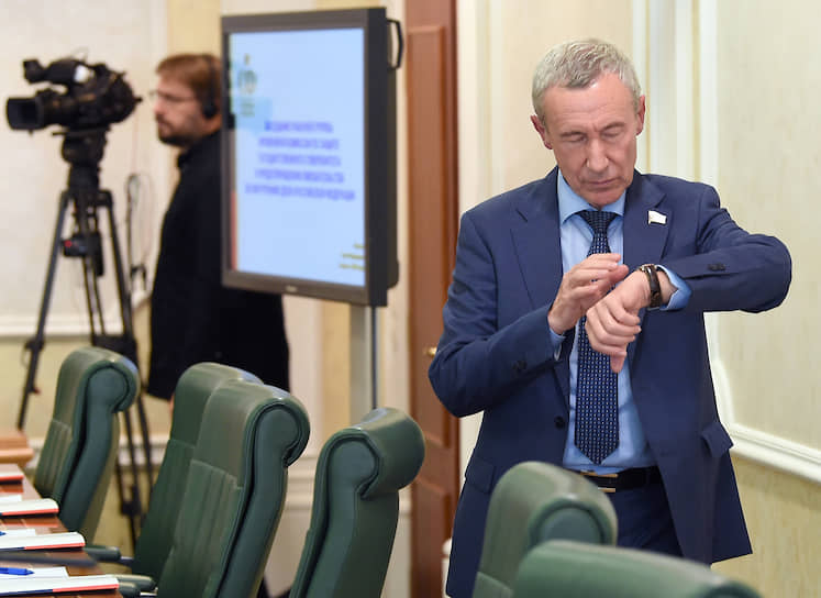 Сенатор Андрей Климов