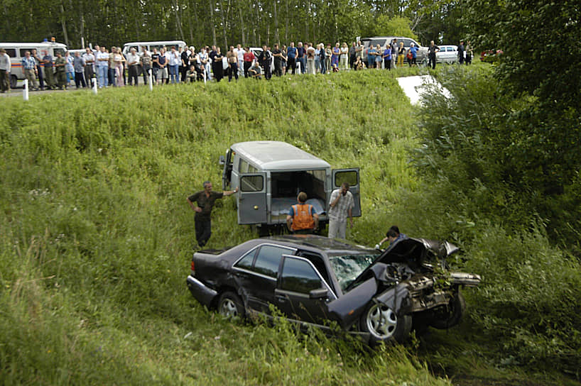 7 августа 2005 года на трассе М-52 «Чуйский тракт» Бийск—Барнаул в автокатастрофе погиб губернатор Алтайского края Михаил Евдокимов. В феврале 2006 года суд приговорил водителя Олега Щербинского, в чей автомобиль врезалась машина губернатора, к четырем годам. В защиту осужденного по всей России прошли акции протеста, после чего 23 марта 2006 года господин Щербинский был оправдан  