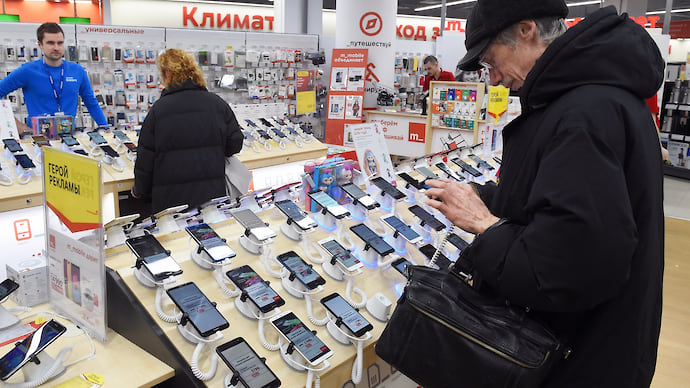 Бизнес попросил президента не запрещать продажу смартфонов без отечественного софта