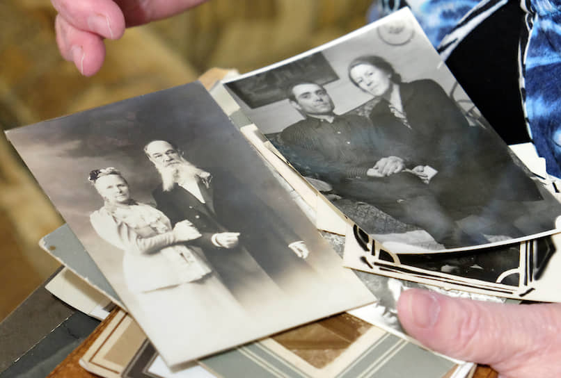 Родители Алисы Мейсснер Анна Рихардовна и Леонид Федорович и ее родственники
