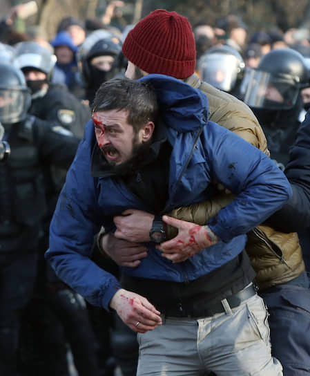 Задержание участников митинга у Верховной рады 