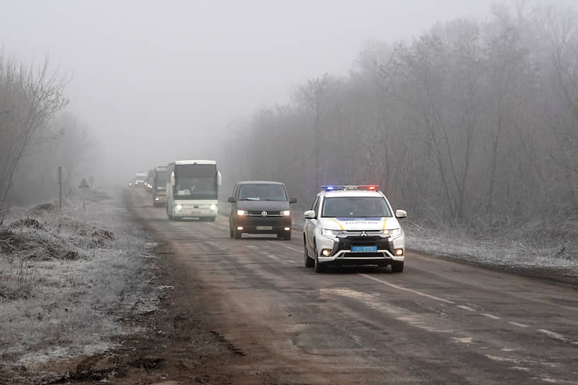 Участников обмена доставили к месту на автобусах