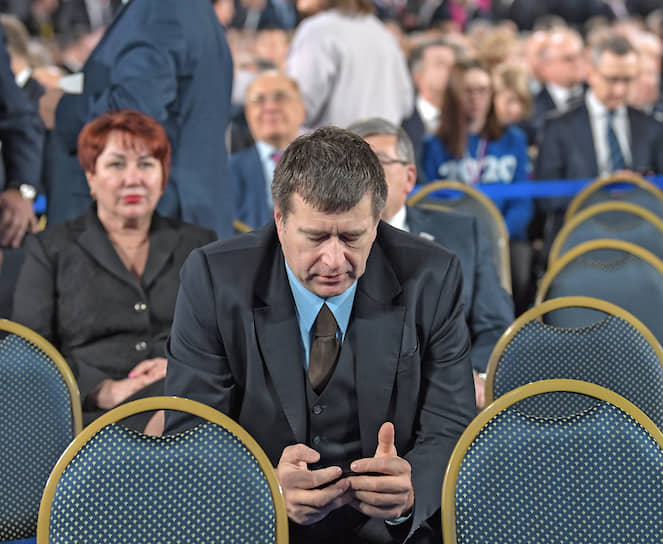 Министр юстиции России Александр Коновалов перед началом выступления Владимира Путина 