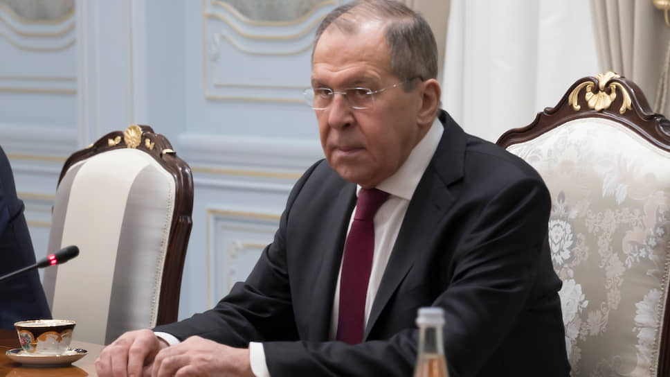 Сергей Лавров прокомментировал планы поставить российскую Конституцию выше международного права 
