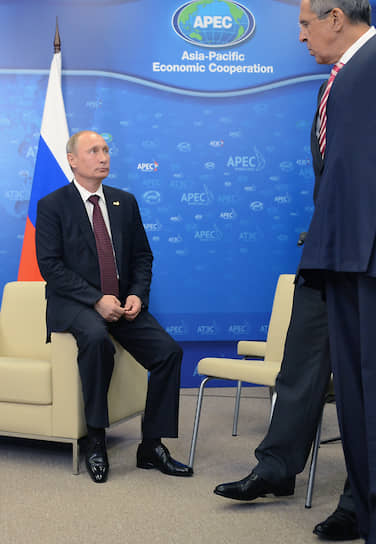 «Кому-то не нравится, что мы не торгуем своим суверенитетом, но иначе быть не может»  На фото: с Владимиром Путиным на саммите Азиатско-Тихоокеанского экономического сотрудничества, 2012 год 
