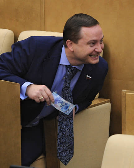 Роман Худяков