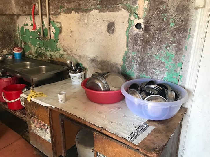 Столовая психиатрической больницы в Сурами до реконструкции 