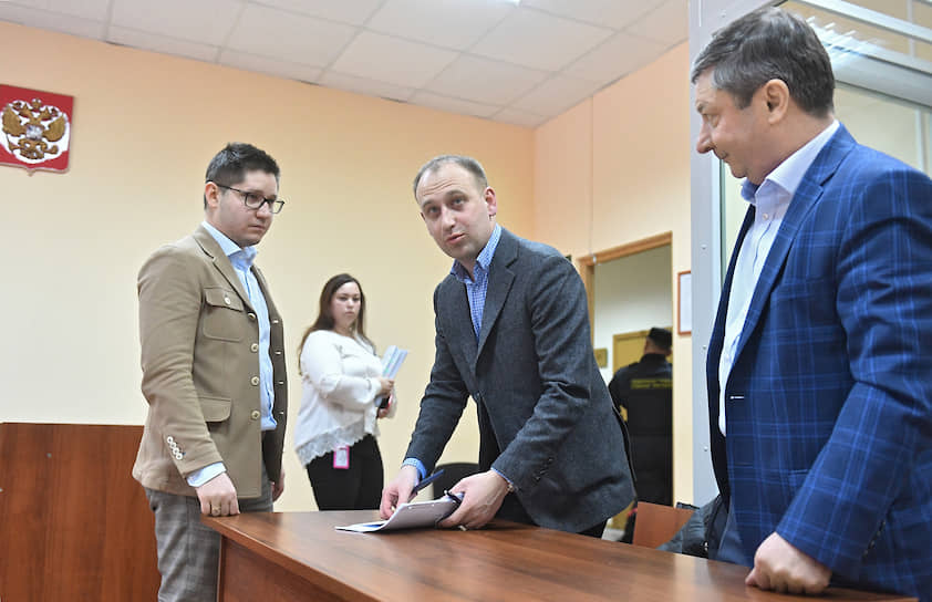 Сын Халила Арсланова Арслан Арсланов (слева) 