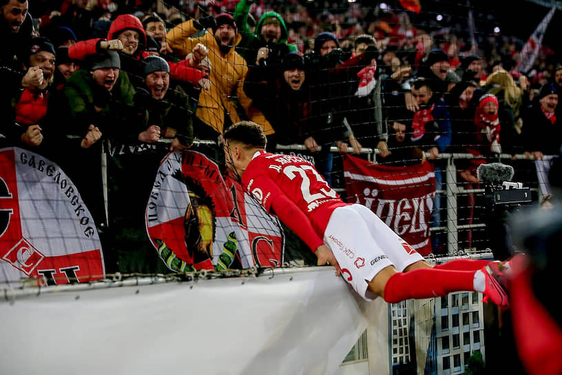 Игрок «Спартака» Джордан Ларссон после победного гола