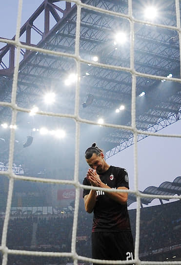 24 сентября стало известно, что шведский нападающий «Милана» Златан Ибрагимович сдал положительный тест на коронавирус