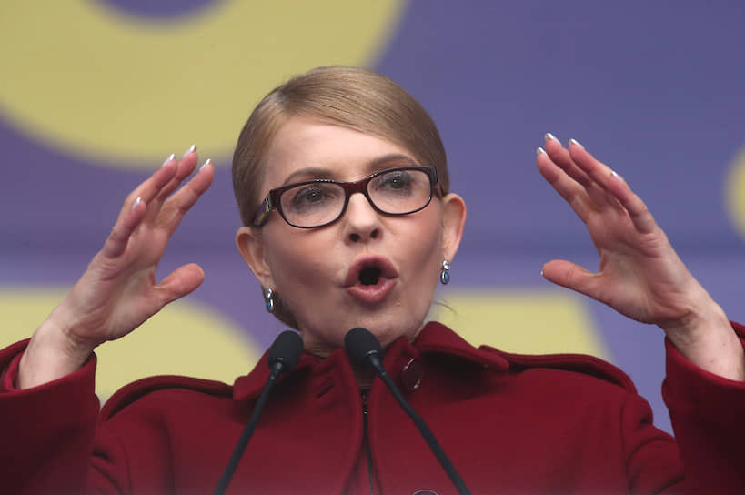 23 августа стало известно, что лидер партии «Батькивщина», депутат Верховной рады Украины Юлия Тимошенко, а также ее дочь Евгения и зять Артур Чечеткин, заразились коронавирусом. Состояние политика, по словам ее пресс-секретаря, оценивается как тяжелое. 11 сентября пресс-служба госпожи Тимошенко сообщила, что она вылечилась от коронавируса